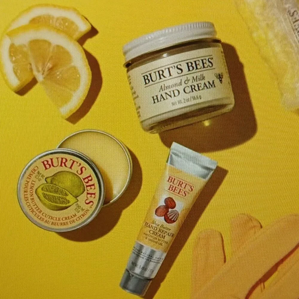 Burt's Bees Hand Repair Kit- 3 hand creams plus gloves NEW - Picture 4 of 7